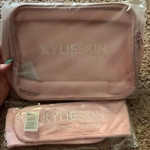 NWT Kylie Skin headband and cosmetics bag